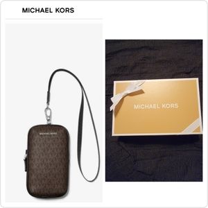 Michael Kors 2-in-1 Phone Pouch Gift Box Included